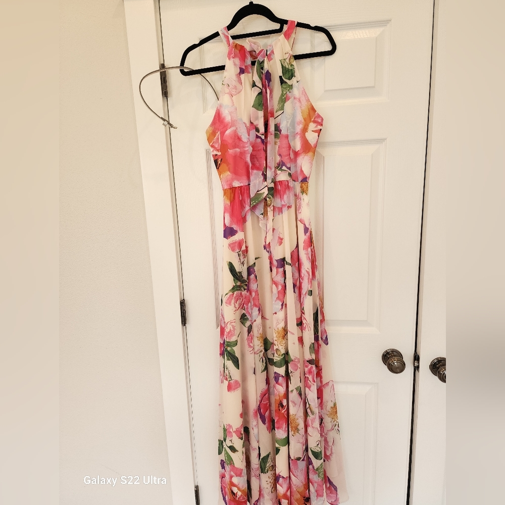 Dress - Picture 2 of 3